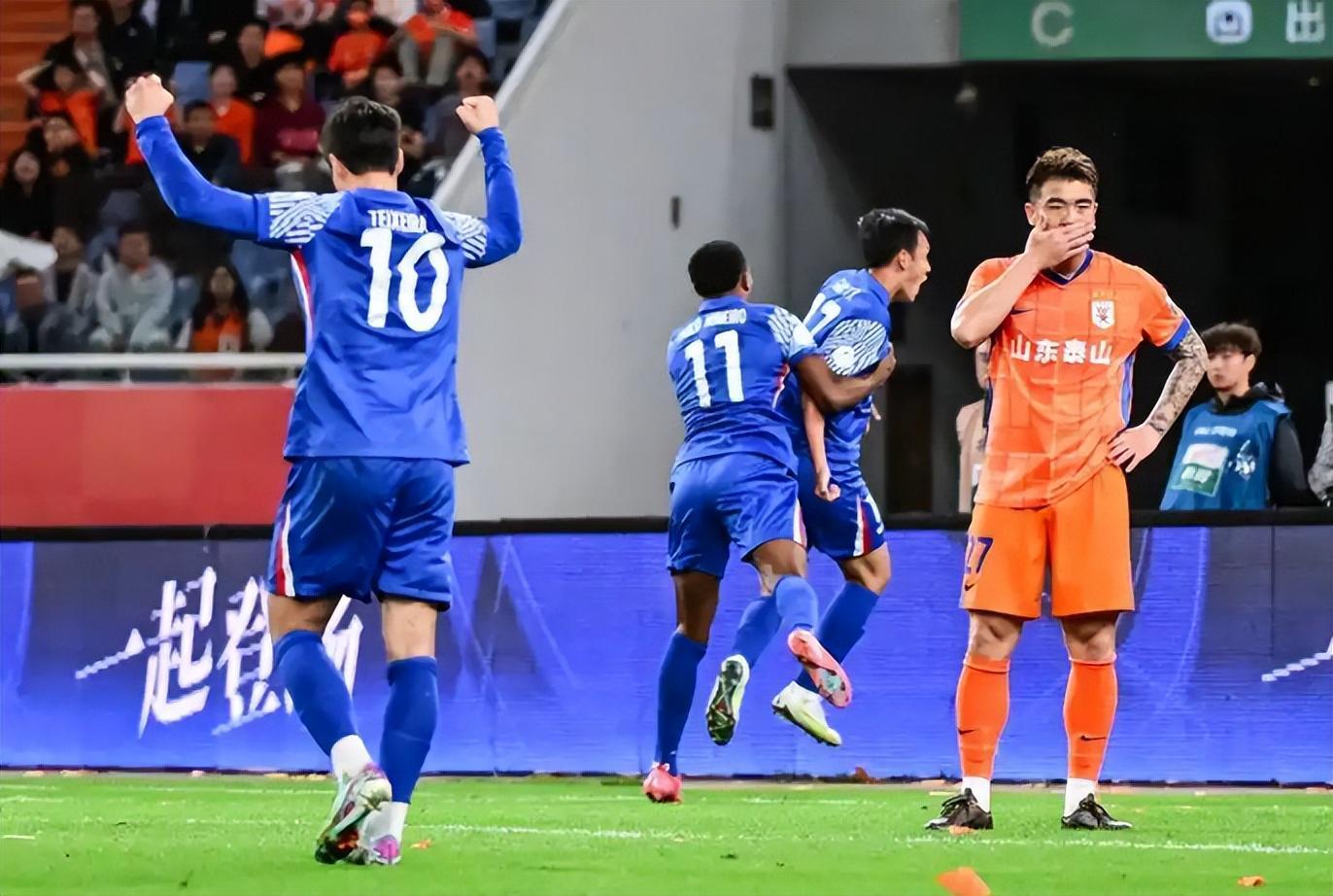 开云体育-鲁沪大战在即，李平康又拿山东泰山工资说事，山东泰山有招么？